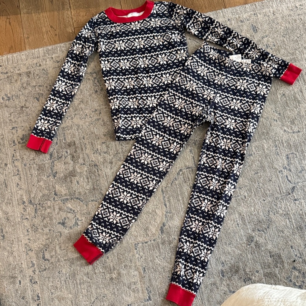 Hanna Andersson Kids Pajama Set in Navy and Red